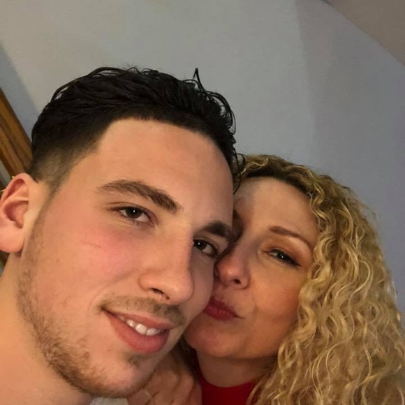 Meet your Posher, Suzanne - Picture 1 of 1